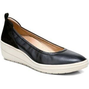 Vionic Jacey women's slip on black leather wedge shoe size 6.5 M. EUC